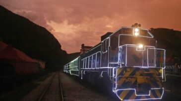 vale-promove-passeio-tematico-no-trem-de-natal-em-itabira