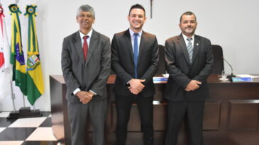 mesa-diretora-da-camara-de-sao-goncalo-toma-posse-para-o-bienio-23-24