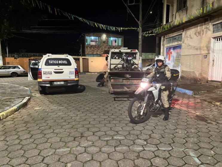 motociclista-e-preso-ao-tentar-fugir-da-policia-em-itabira