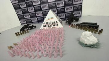 pm-apreende-revolver-pistola-e-drogas-no-santa-marta