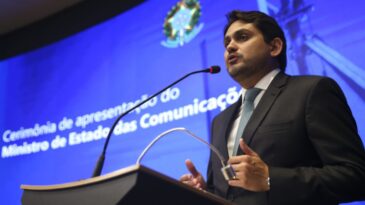 novo-ministro-das-comunicacoes-anuncia-investimentos-nos-correios