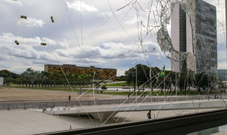 camara-aprova-intervencao-federal-na-seguranca-publica-do-df