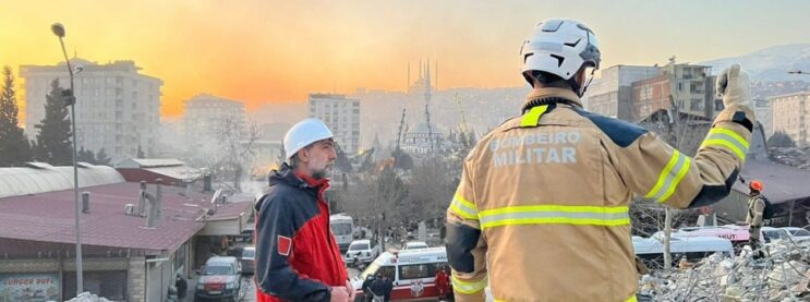 bombeiros-de-minas-detalha-buscas-por-vitimas-na-turquia