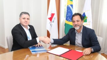 prefeitura-e-caixa-assinam-contrato-para-repasse-do-finisa