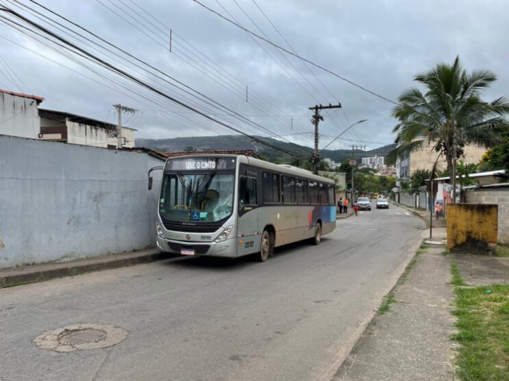 ciclista-fica-ferido-ao-colidir-com-onibus-em-itabira