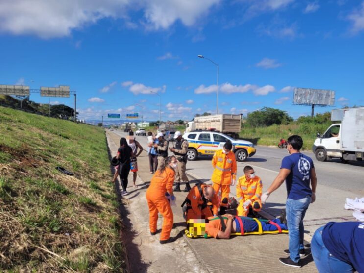 homem-morre-ao-ser-atropelado-por-moto-na-mg-010