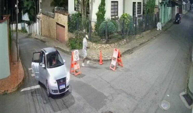 camera-de-seguranca-flagra-furto-de-cones-no-bairro-amazonas