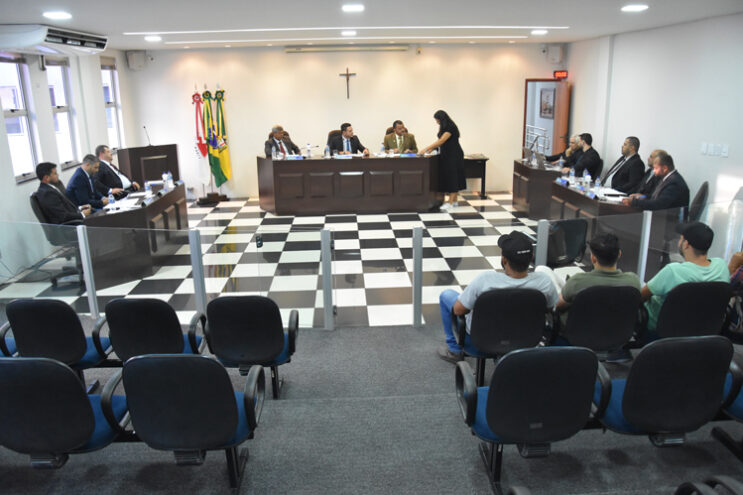camara-aprova-aumento-de-8-para-servidores-publicos
