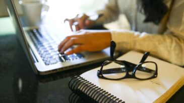 brasileiros-preferem-cursos-online-para-qualificacao-profissional
