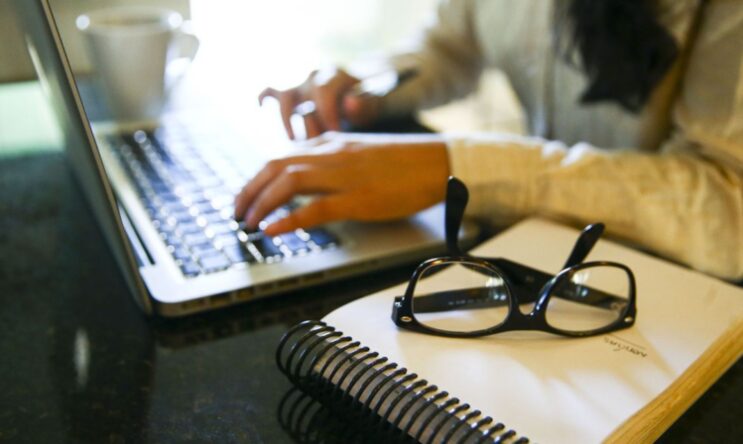 brasileiros-preferem-cursos-online-para-qualificacao-profissional