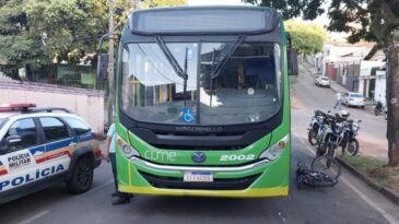 ciclista-invade-avenida-e-e-atingido-por-onibus-em-itabira