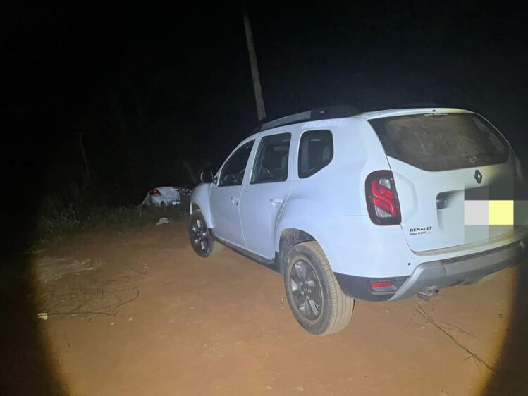 duster-que-pode-ter-sido-usado-em-tiroteio-e-encontrado-no-engenho