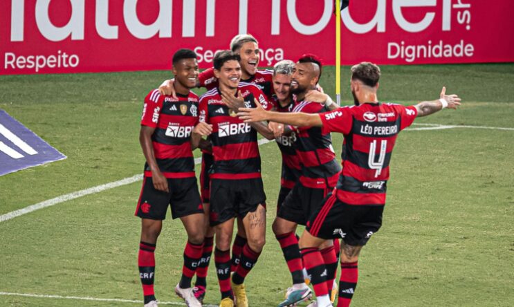 corinthians-supera-cruzeiro-e-flamengo-vence-coritiba-na-estreia