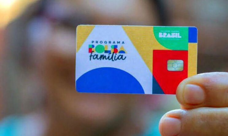 caixa-emitira-8-milhoes-de-cartoes-de-debito-para-programas-sociais