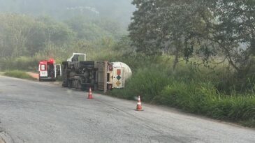 caminhao-com-oxigenio-tomba-na-localidade-do-laboriaux