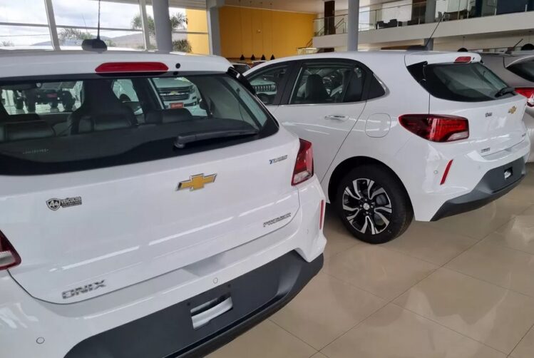 governo-anuncia-reducao-de-ate-1096-no-preco-de-carros-novos