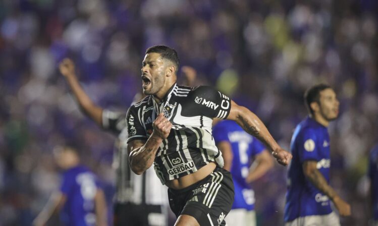 hulk-marca-de-falta-e-atletico-mg-vence-classico-com-cruzeiro
