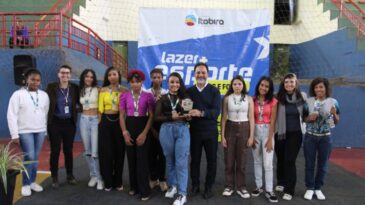 atletas-do-jei-recebem-premiacao-no-poliesportivo