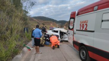 capotamento-deixa-quatro-feridos-na-br-381-em-antonio-dias