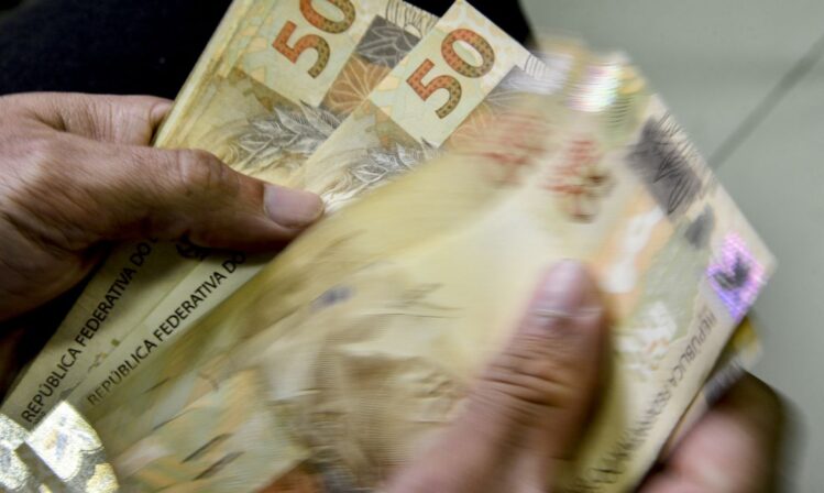 teto-do-seguro-desemprego-sobe-para-r-2-51865-apos-reajuste