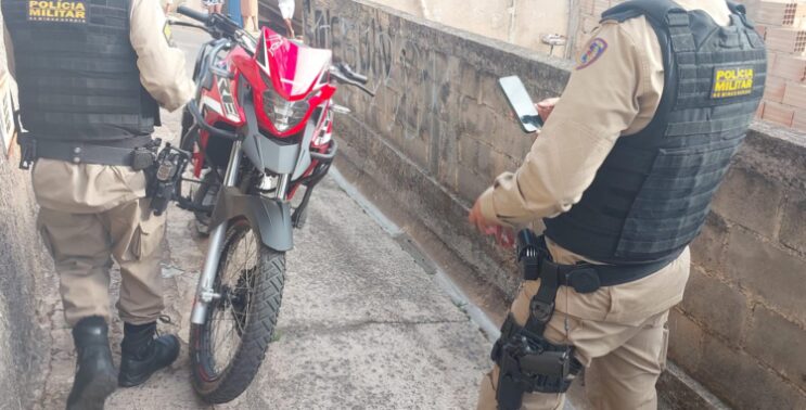 xre-roubada-em-sabara-e-recuperada-pela-pm-em-itabira