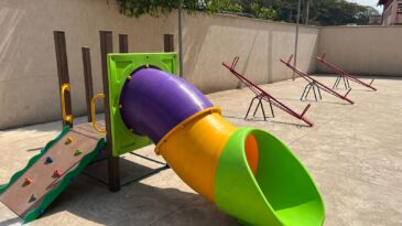 prefeitura-instala-novos-brinquedos-nas-escolas-municipais