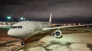 Avião da FAB pousa na Polônia para repatriar brasileiros
