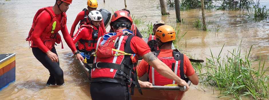 conheca-os-equipamentos-utilizados-pelos-bombeiros-para-atuar-no-periodo-chuvoso