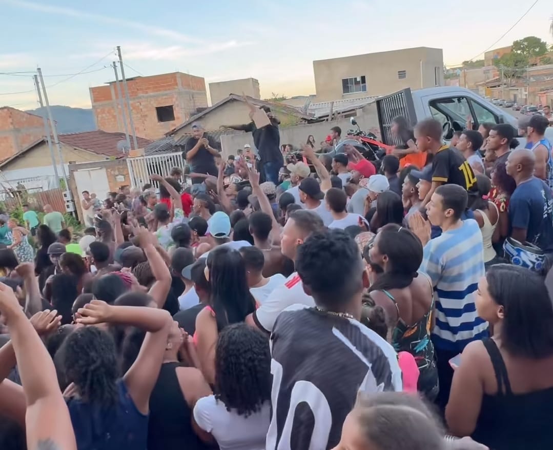 mc-junior-pk-e-detido-apos-evento-que-gerou-confronto-com-a-pm