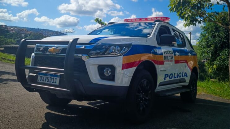 pm-prende-jovens-por-trafico-e-porte-ilegal-de-arma-em-j-monlevade