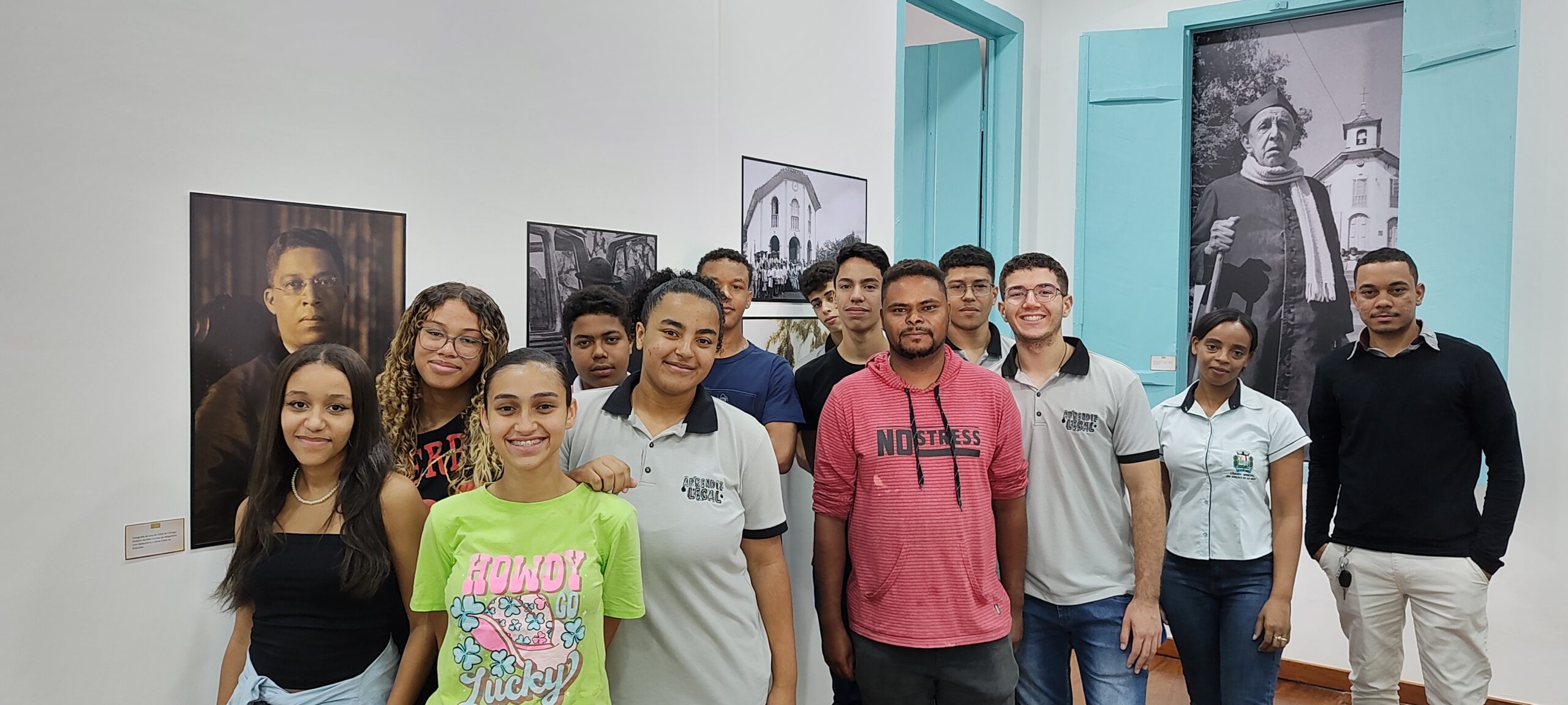 jovens-conhecem-casa-das-artes-de-sao-goncalo