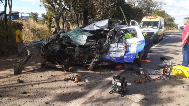 duas-pessoas-morrem-em-grave-acidente-na-rodovia-br-040