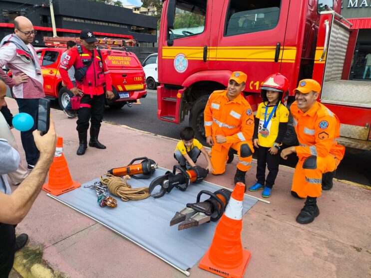 bombeiros-participam-da-6a-corrida-infantil-speedy-fox