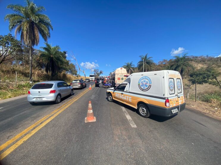 acidente-fatal-neste-domingo-complica-transito-na-br-381-em-ravena