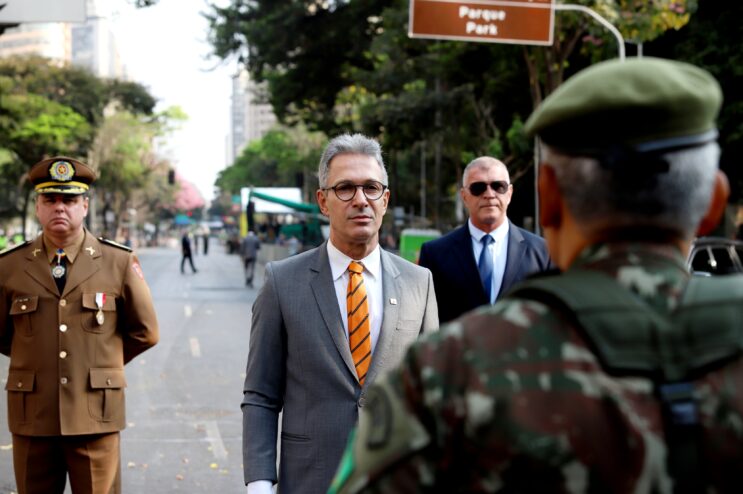 governador-acompanha-desfile-civico-militar-de-7-de-setembro-da-capital