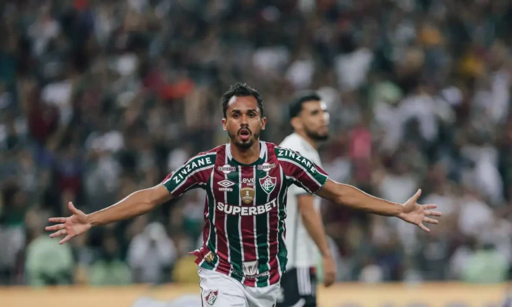 flu-sai-na-frente-do-atletico-na-luta-por-vaga-na-semi-final