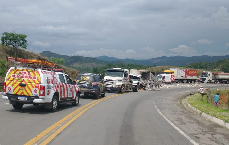 acidente-na-br-381-deixa-tres-pessoas-feridas-em-joao-monlevade