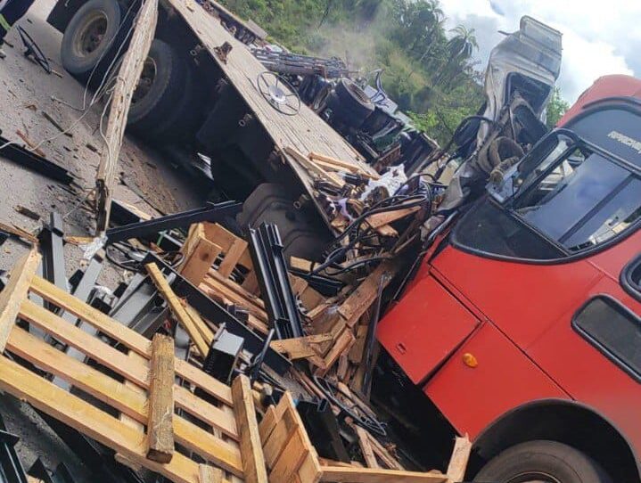 grave-acidente-deixa-um-morto-e-varios-feridos-na-br-381-em-sabara