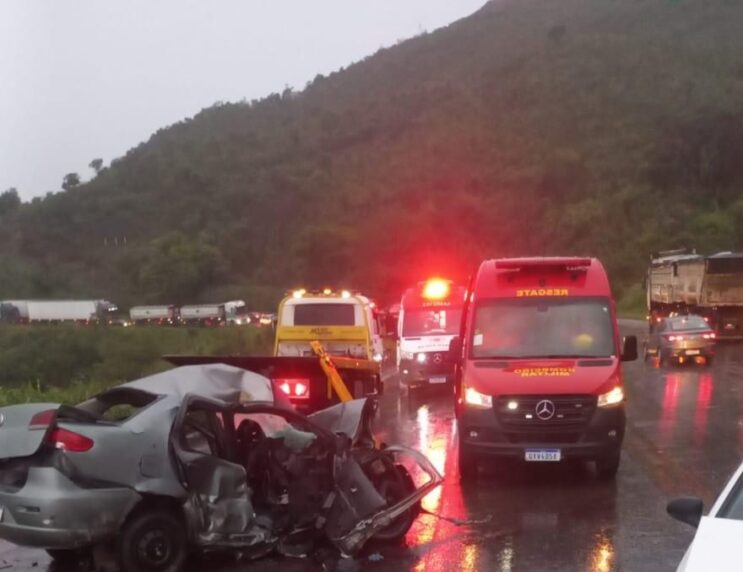 duas-pessoas-morrem-acidente-na-br-381-em-caete