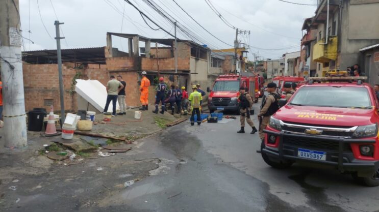 adolescente-e-resgatada-com-vida-apos-desabamento-de-residencia-em-bh