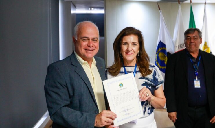 engenheira-de-itabira-assume-diretoria-do-crea-mg