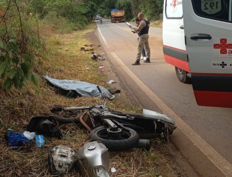 mulher-morre-ao-ser-atingida-por-carreta-na-mg-435-em-caete