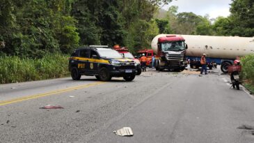 colisao-entre-duas-carretas-e-moto-deixa-dois-feridos-na-br-381