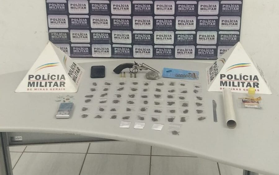 homem-e-preso-em-itabira-com-garrucha-maconha-e-cocaina
