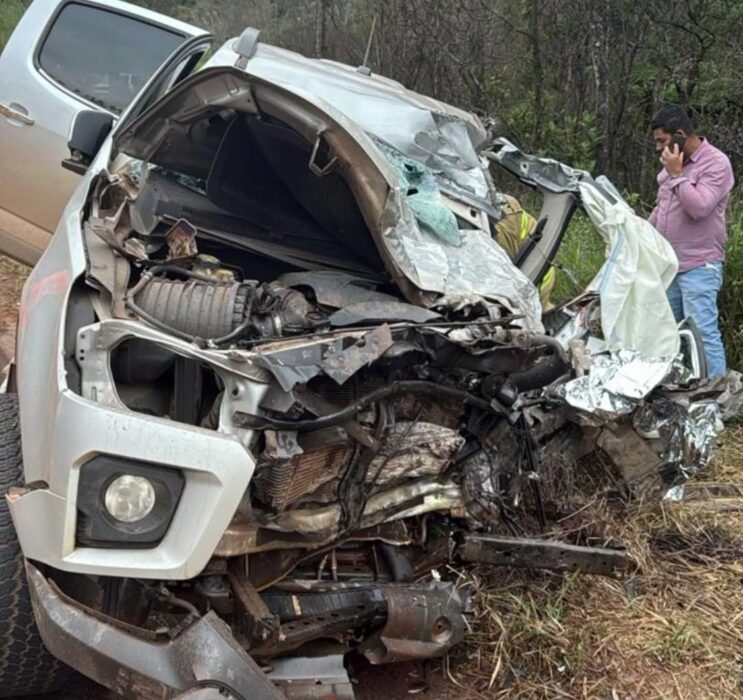 medico-morre-em-colisao-frontal-na-mg-129-em-catas-altas