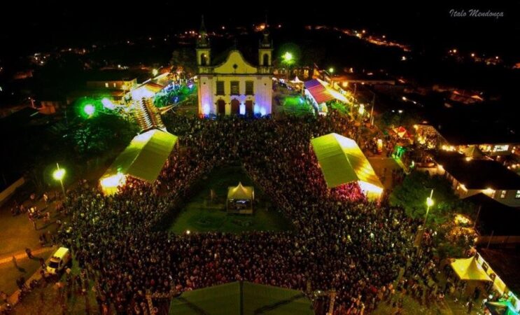 festa-do-vinho-movimenta-catas-altas-com-cultura-e-gastronomia