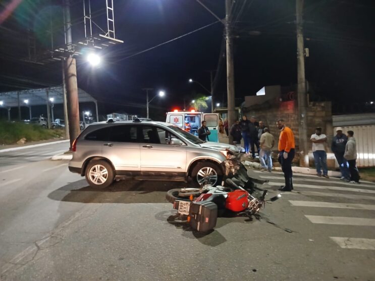acidente-entre-moto-e-suv-deixa-homem-ferido-em-joao-monlevade
