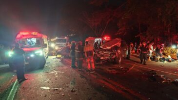 colisao-frontal-na-mg-050-deixa-dois-mortos-e-quatro-feridos