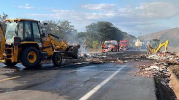 incendio-em-carreta-mobiliza-bombeiros-e-interdita-br-381-em-naque
