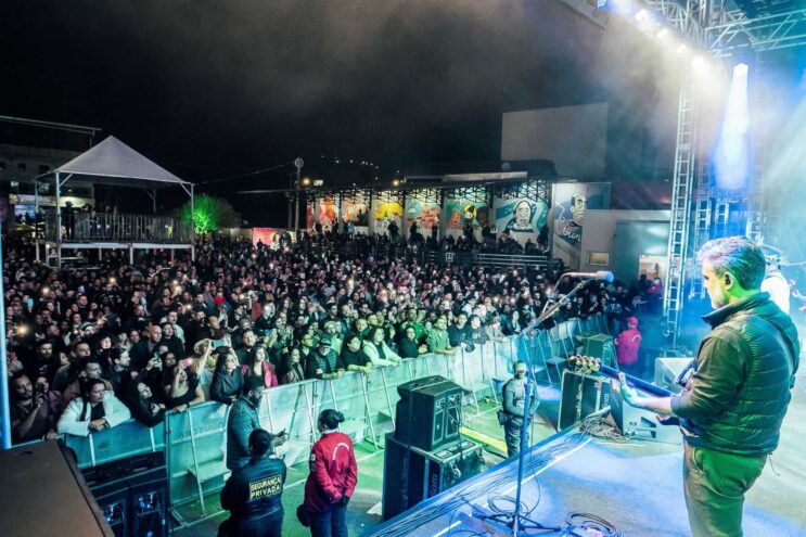 multidao-lota-sao-goncalo-no-festival-de-inverno-com-shows-de-roupa-nova-mumuzinho-e-detonautas